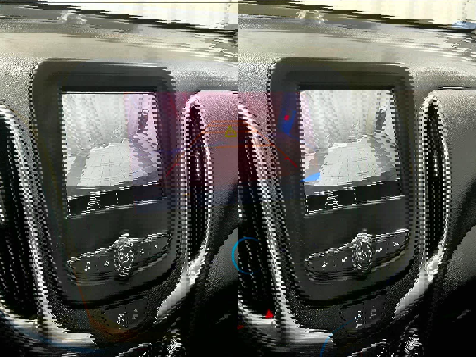 Used 2024 Chevrolet Equinox LT image 19