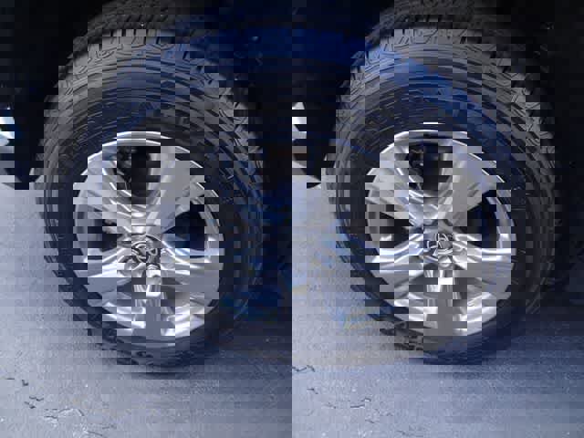 Used 2025 Toyota RAV4 XLE image 13