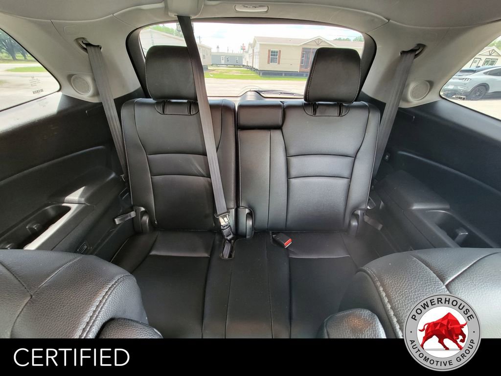 Used 2021 Honda Pilot Touring image 18