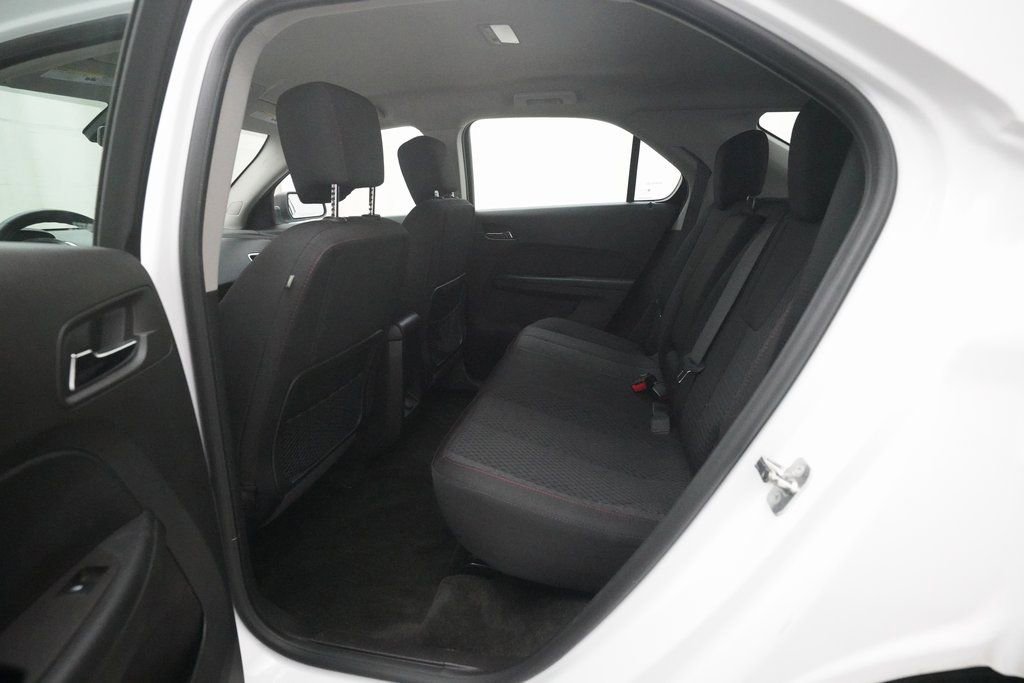 Used 2015 Chevrolet Equinox LS image 15