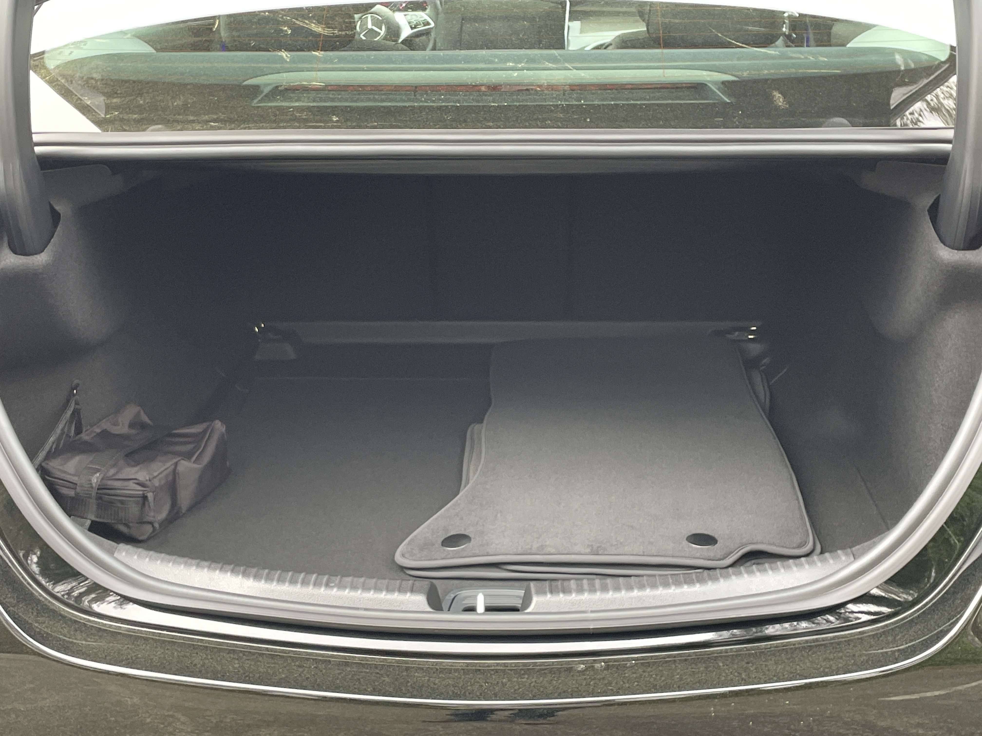 New 2026 Mercedes-Benz C 300 4MATIC Sedan image 9