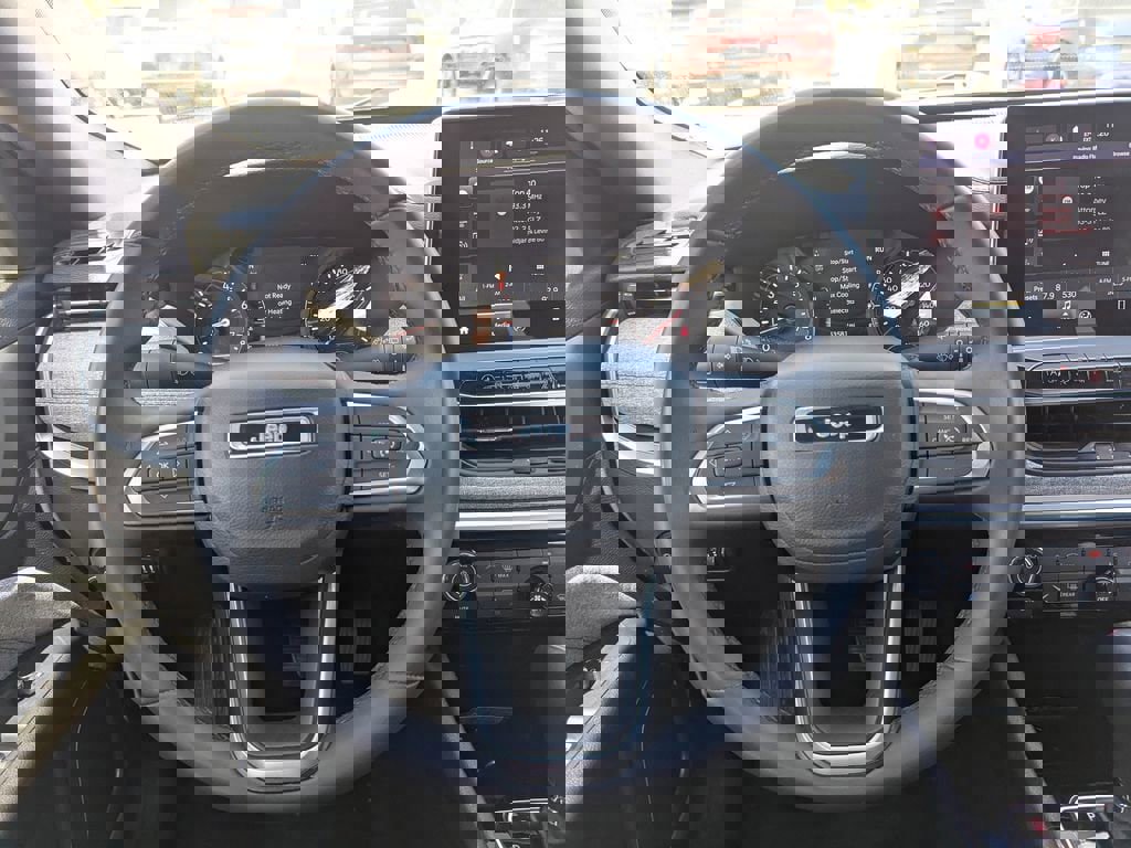 Used 2023 Jeep Compass Latitude image 12