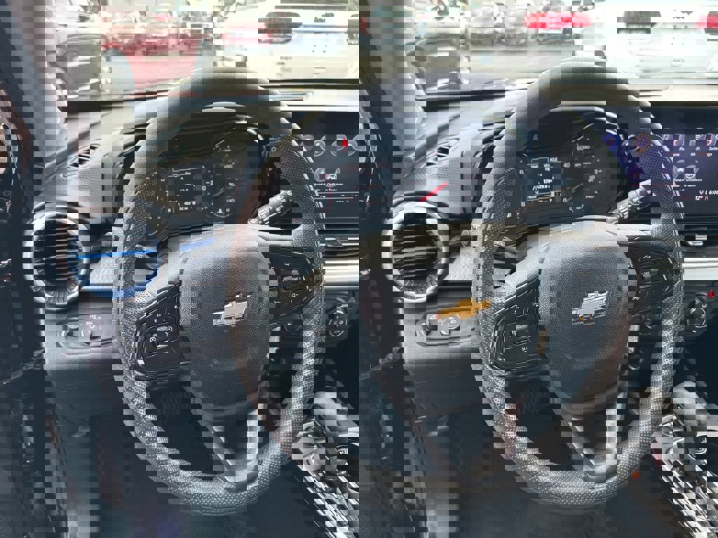 Used 2024 Chevrolet Trax LS image 10
