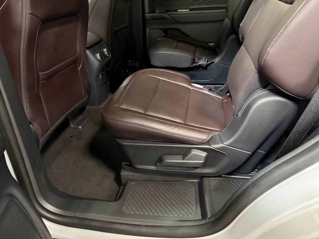 Used 2025 Ford Explorer Platinum w/ LUX Leather Package image 47