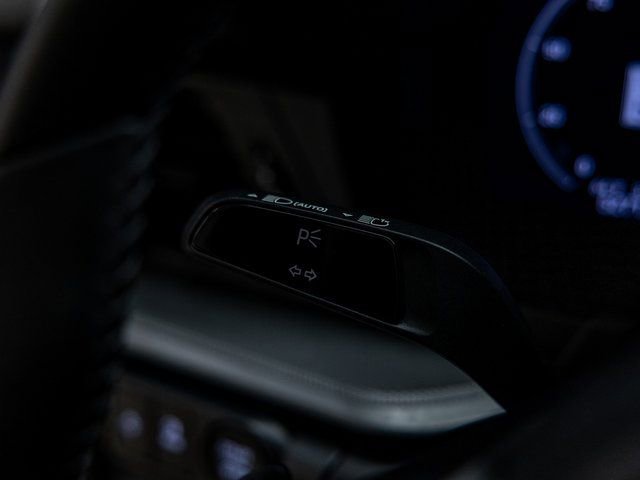 Certified 2025 Porsche 911 Carrera image 36