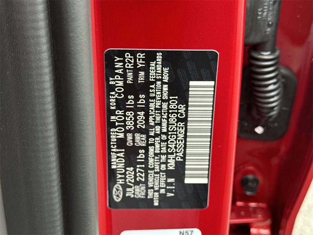 New 2025 Hyundai Elantra SEL image 39