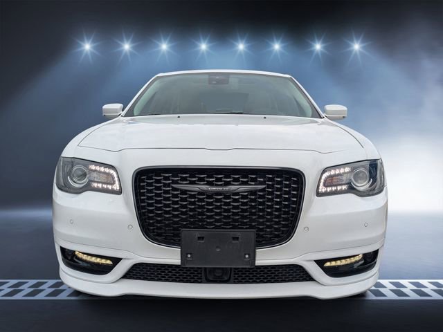 Used 2023 Chrysler 300 Touring L w/ Popular Equipment Group image 8