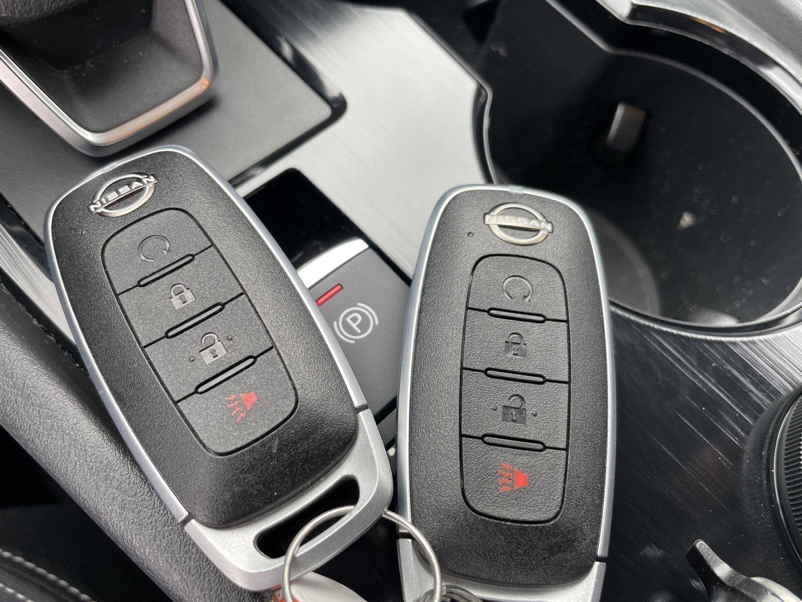 Used 2023 Nissan Rogue SV AWD/4WD image 33