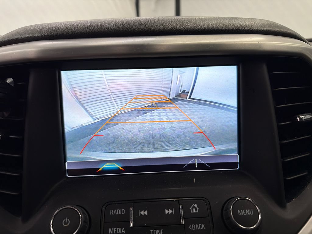 Used 2017 GMC Acadia SLT w/ LPO, Cargo Package FWD image 31