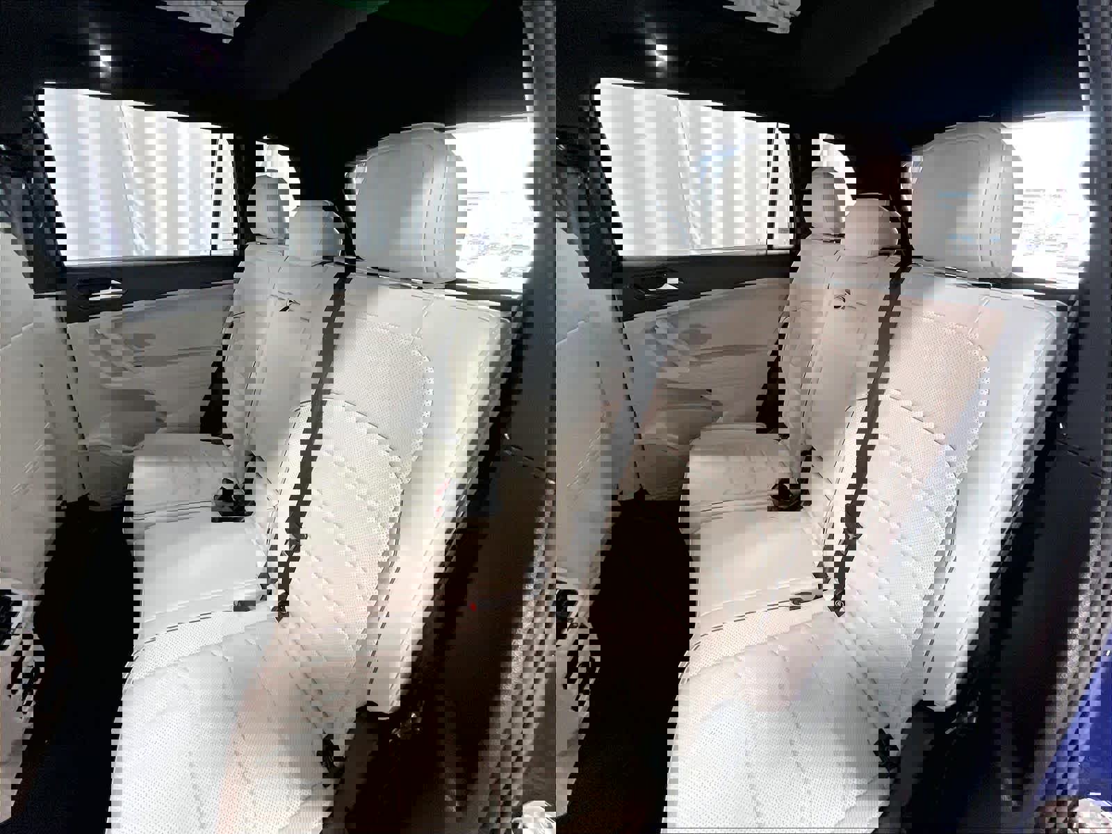 Used 2022 Volkswagen Tiguan SEL R-Line AWD/4WD image 15