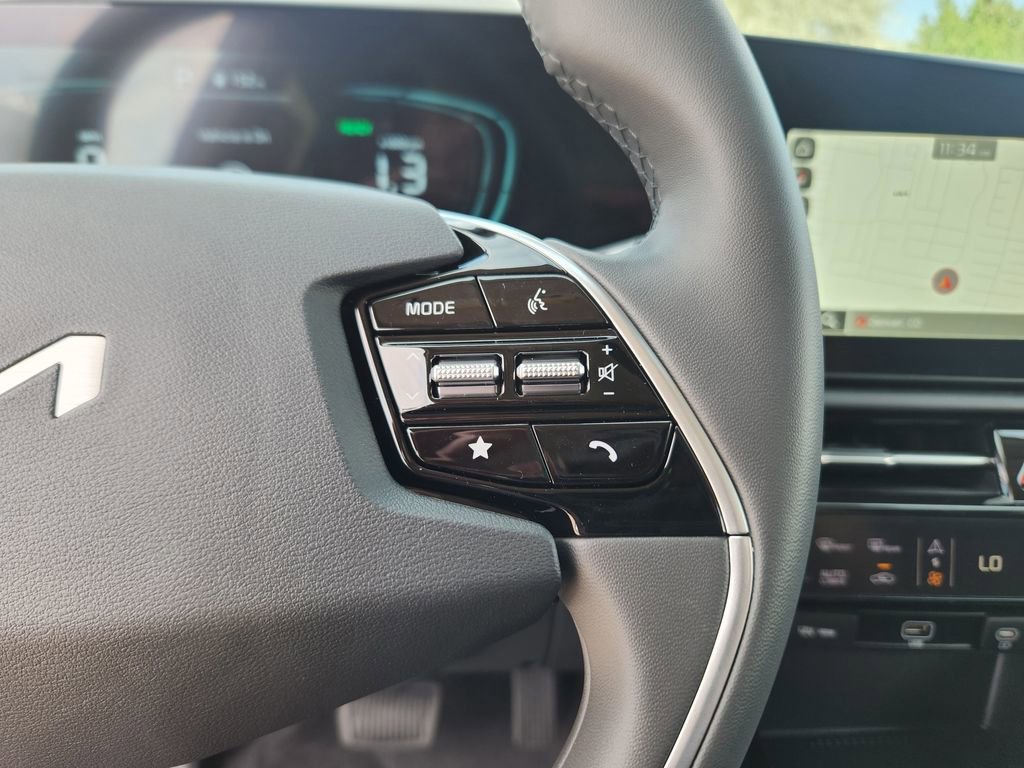 New 2025 Kia Niro EX image 16