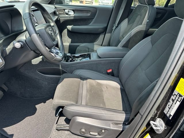 Used 2023 Volvo XC40 Recharge Ultimate w/ Protection Package Premier AWD/4WD image 18