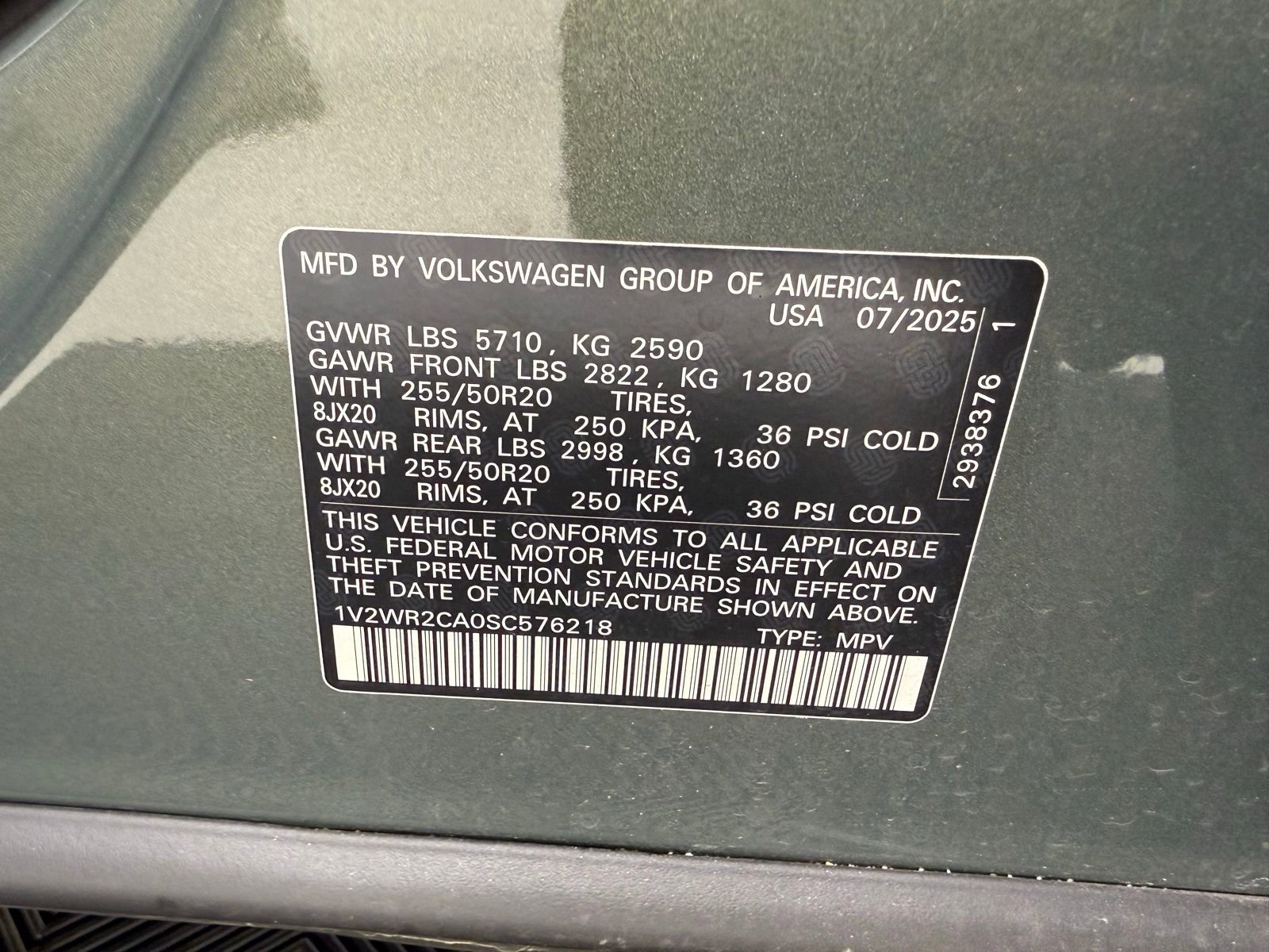 Used 2025 Volkswagen Atlas SE image 17