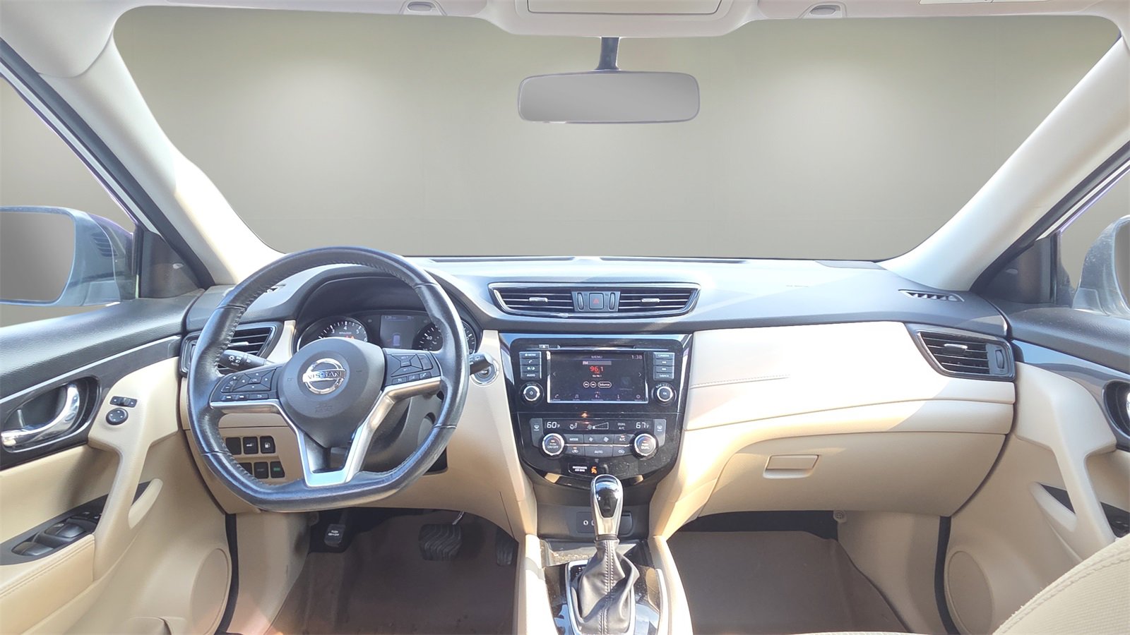 Used 2018 Nissan Rogue SV image 25