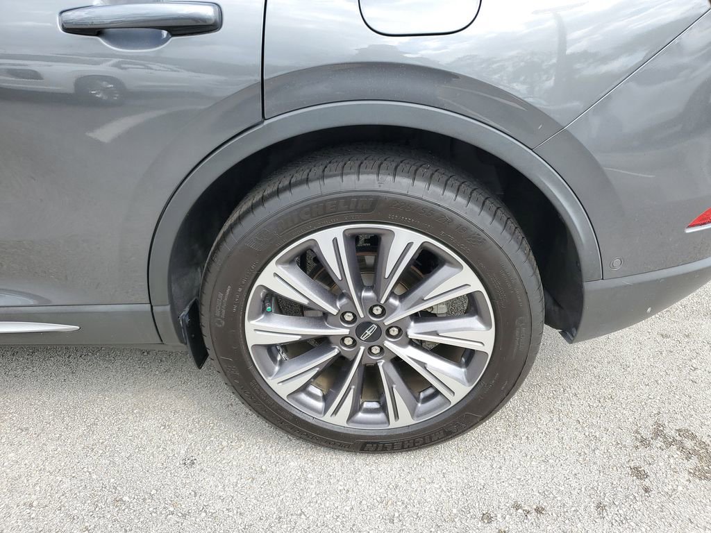 Certified 2022 Lincoln Corsair Reserve w/ Equipment Group 201A image 8