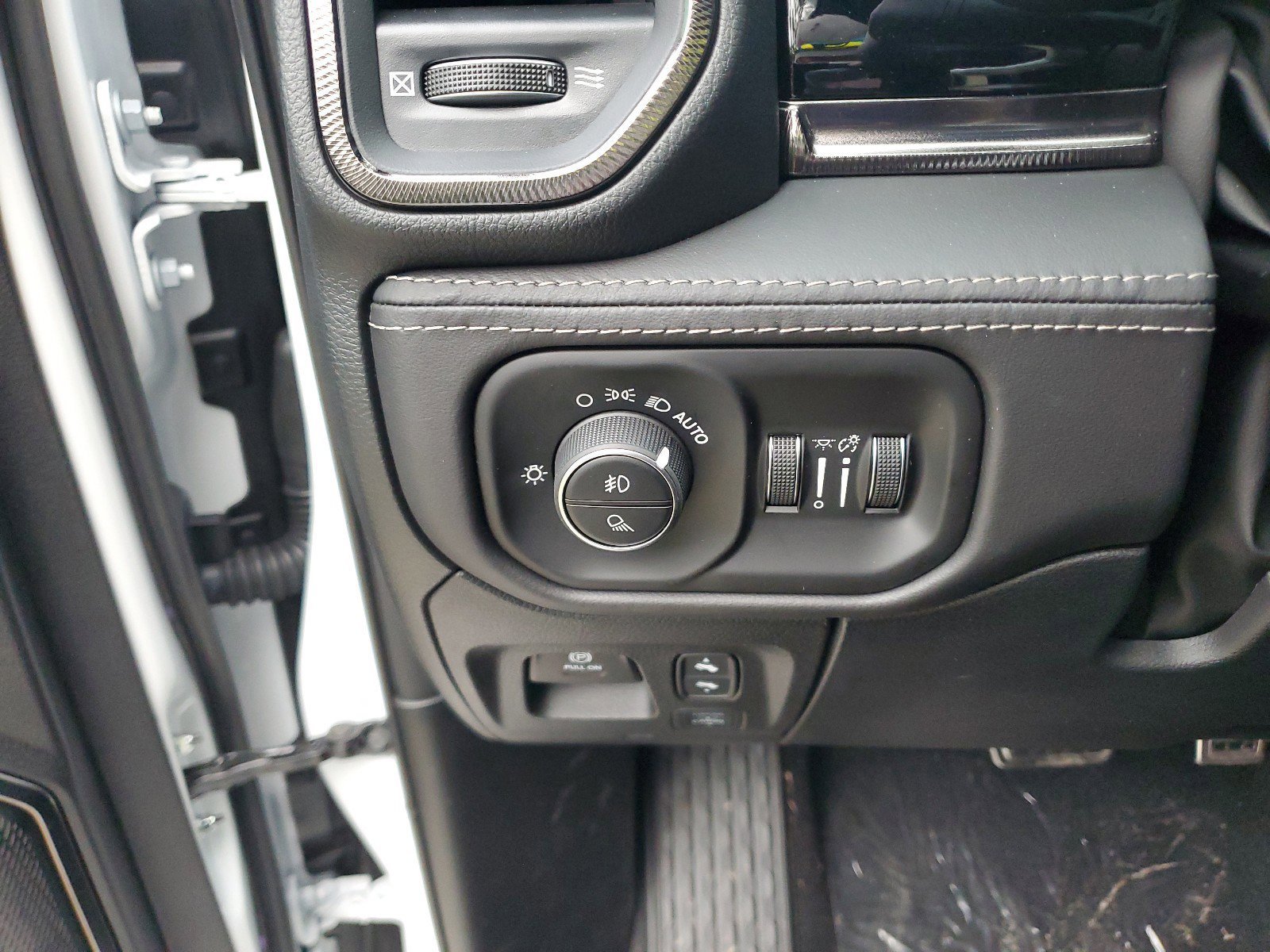 New 2026 RAM 1500 RHO image 30