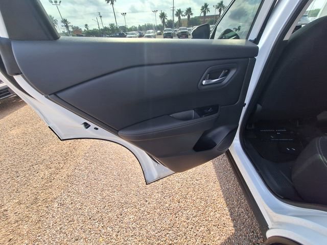 Certified 2026 Nissan Rogue SV FWD image 22