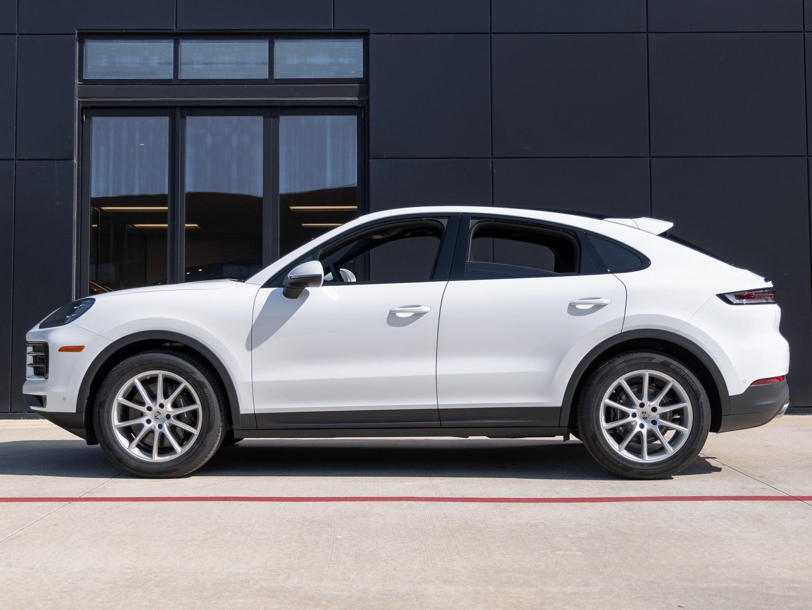 Certified 2025 Porsche Cayenne Coupe video 2
