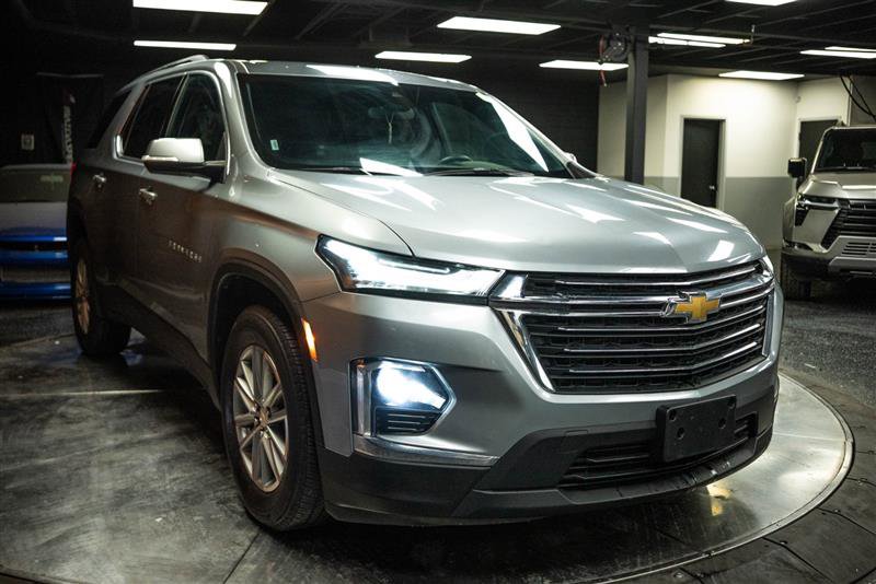 Used 2023 Chevrolet Traverse LT image 5