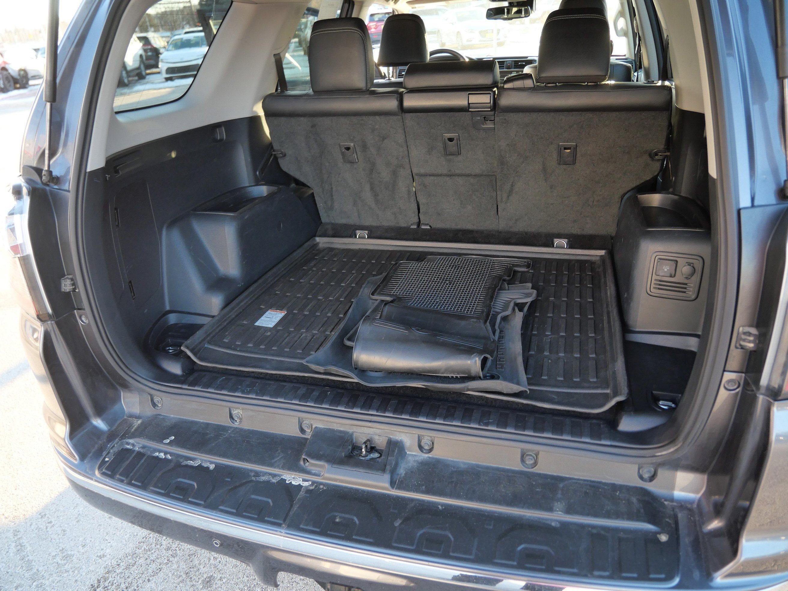 Used 2023 Toyota 4Runner Limited image 18