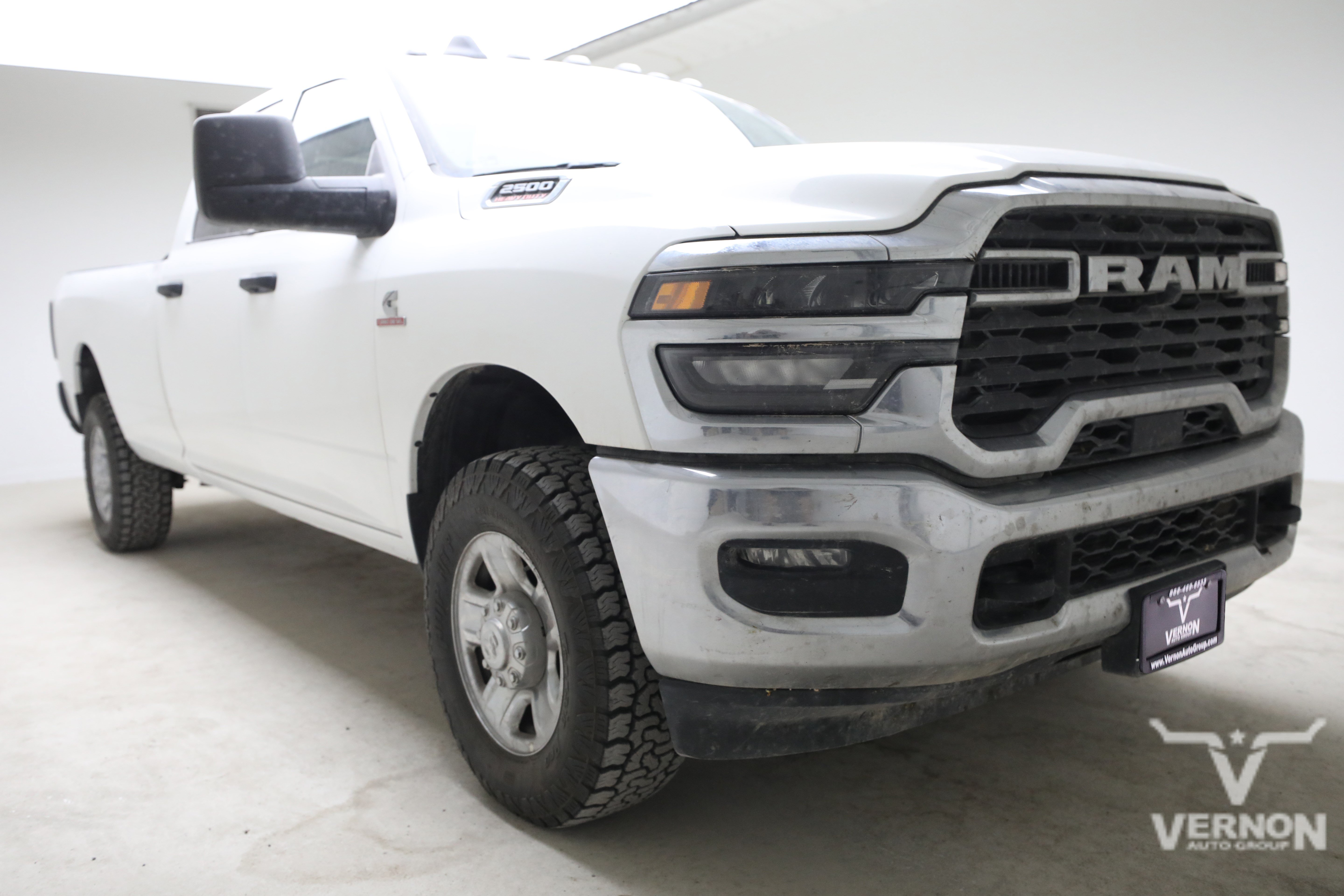 Used 2025 RAM 2500 Tradesman w/ Chrome Appearance Group AWD/4WD image 7