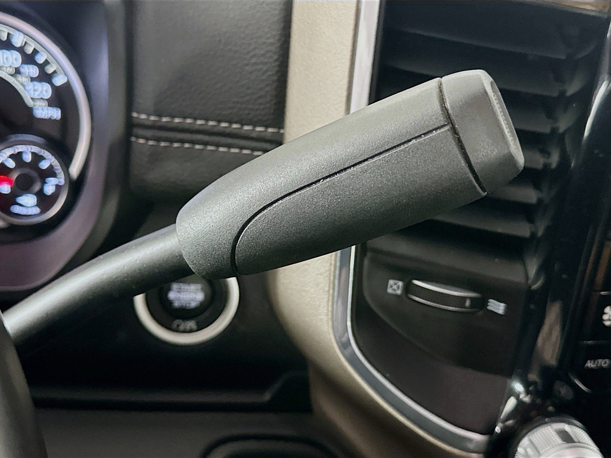 Used 2024 RAM 2500 Laramie image 25