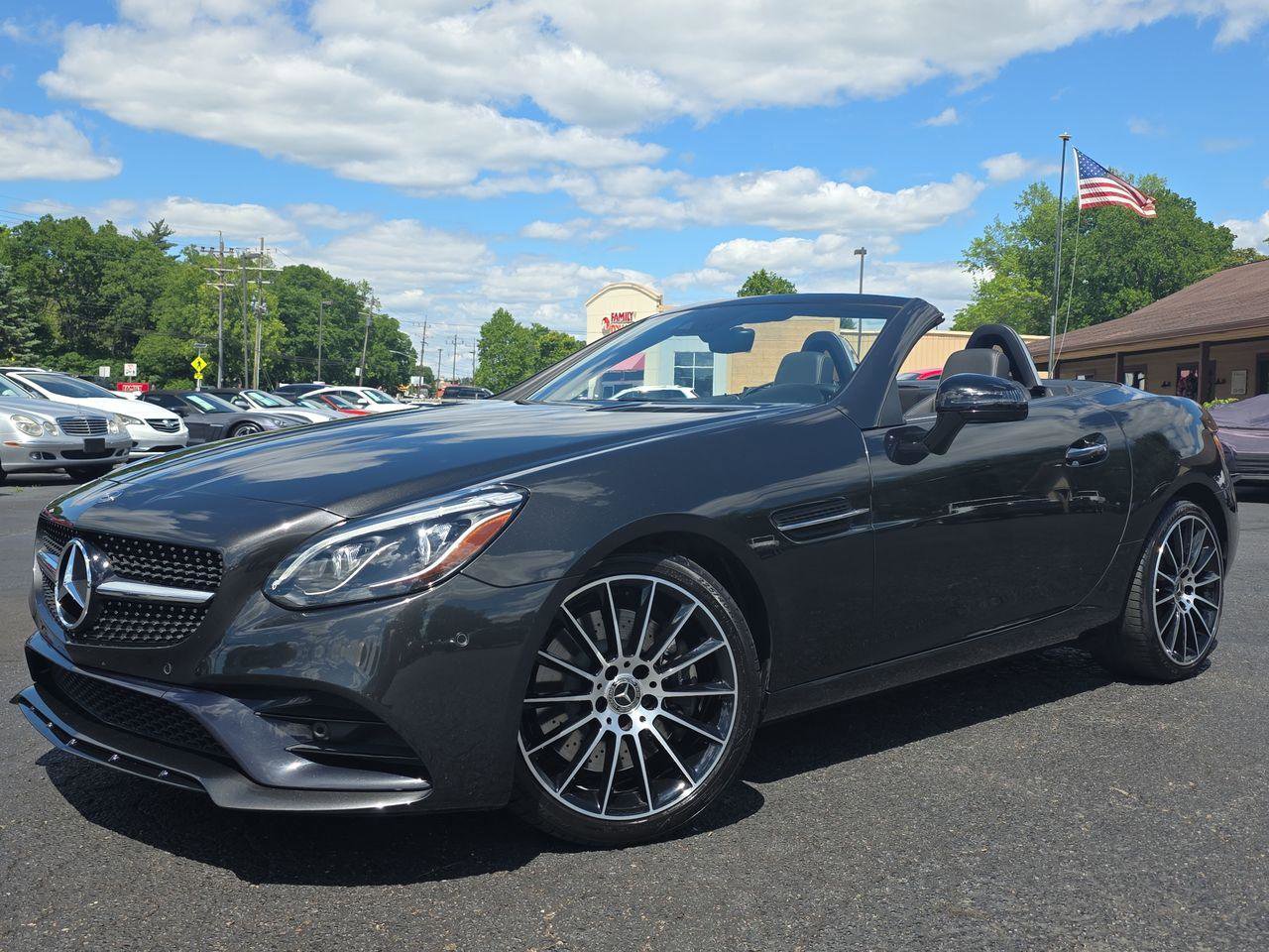 Used 2019 Mercedes-Benz SLC 300 image 1
