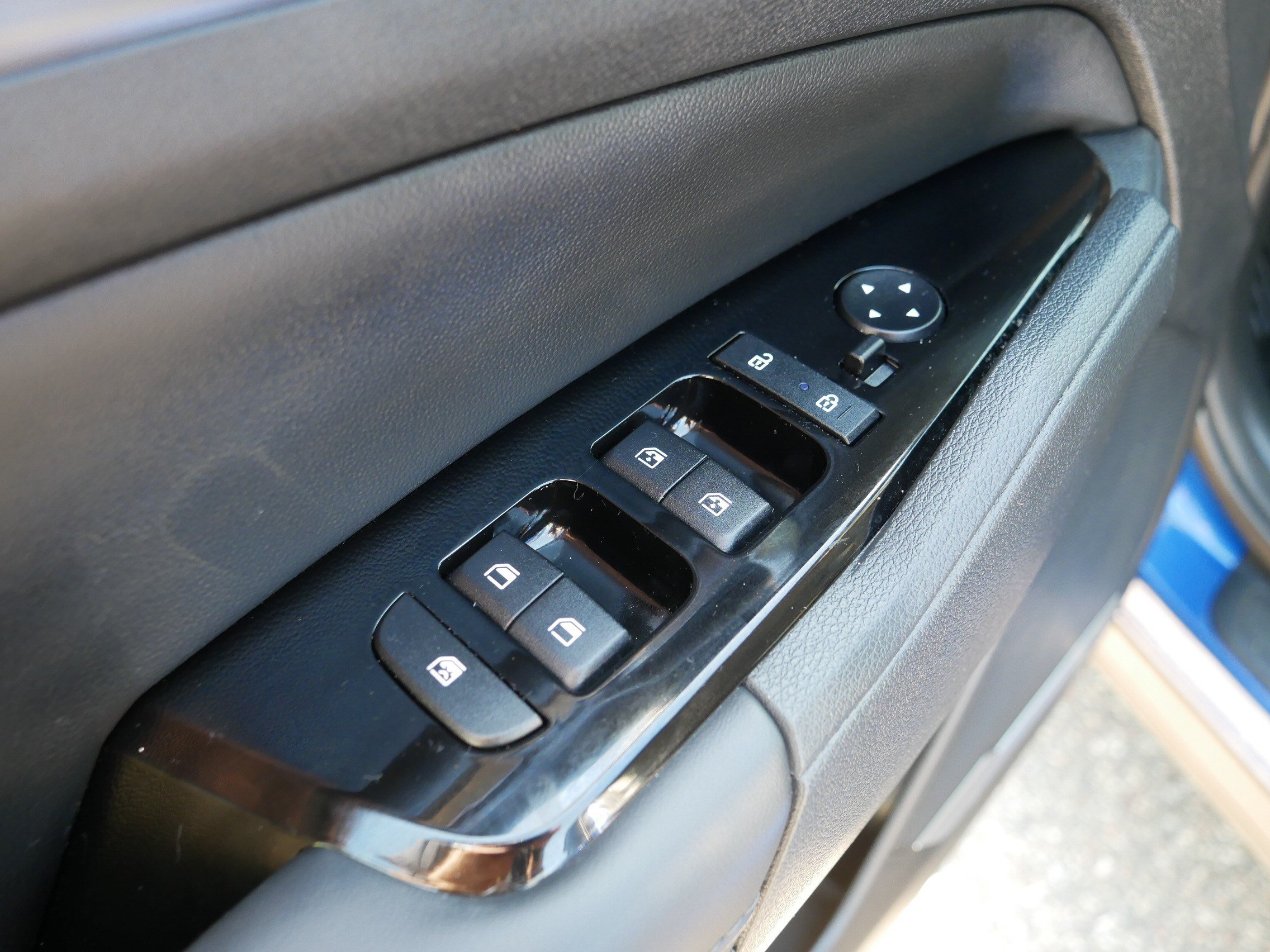 Certified 2023 Kia Sportage EX AWD/4WD image 19