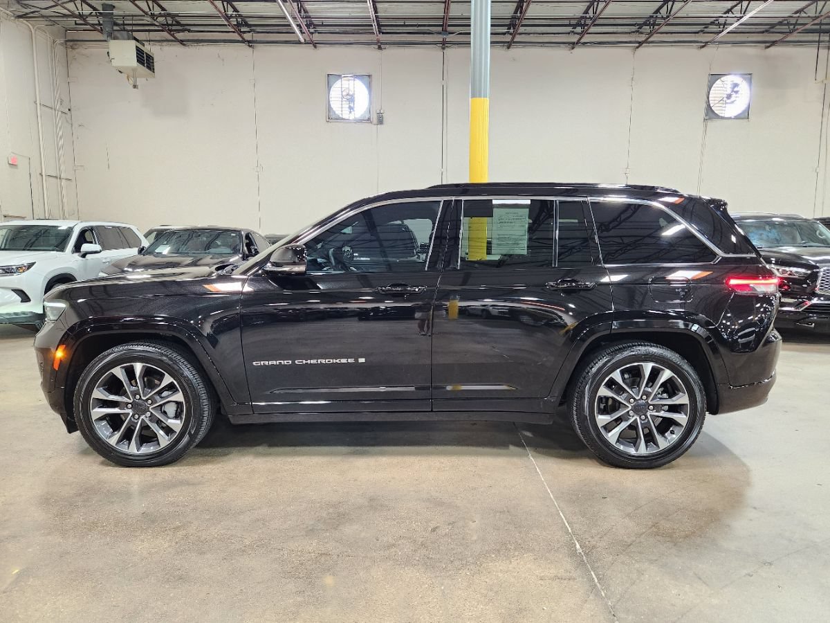 Used 2025 Jeep Grand Cherokee Overland w/ Adv Protech Group III AWD/4WD image 7