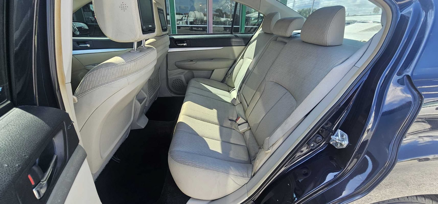 Used 2012 Subaru Legacy 2.5i Premium w/ All-Weather Pkg + Moonroof AWD/4WD image 19