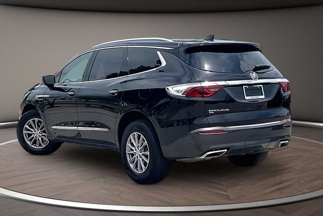 Used 2024 Buick Enclave Premium AWD/4WD image 11