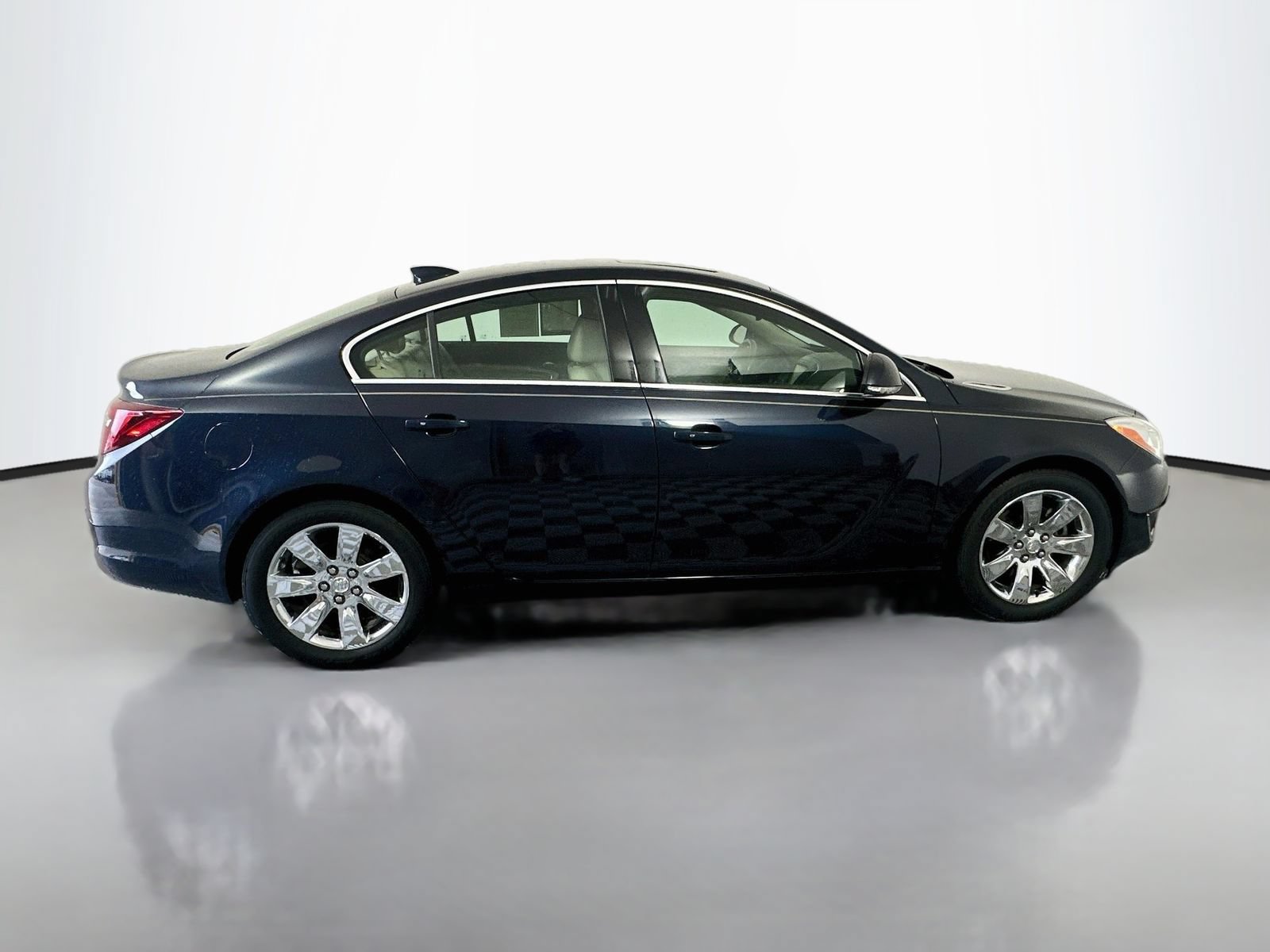 Used 2017 Buick Regal Premium w/ Driver Confidence Package #1 FWD image 8