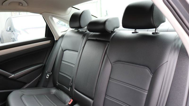 Used 2020 Volkswagen Passat 2.0T SE image 16
