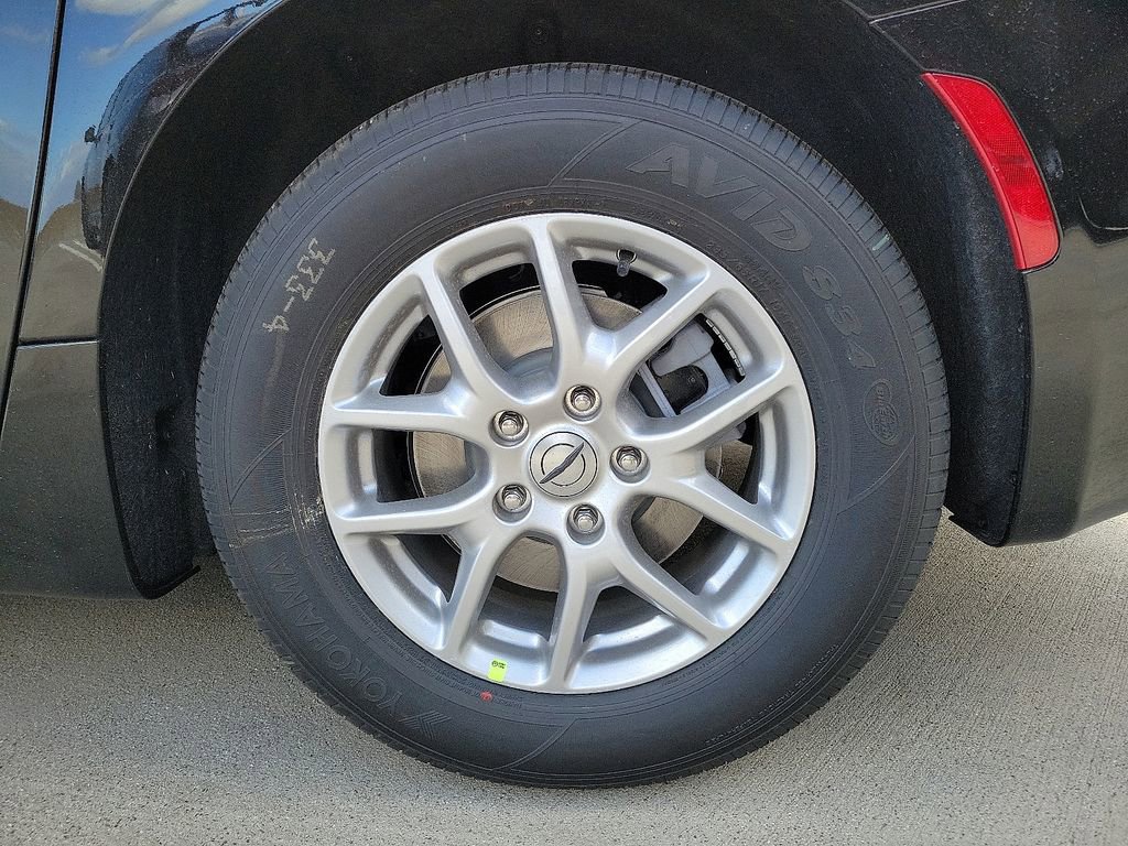 New 2025 Chrysler Voyager LX image 12