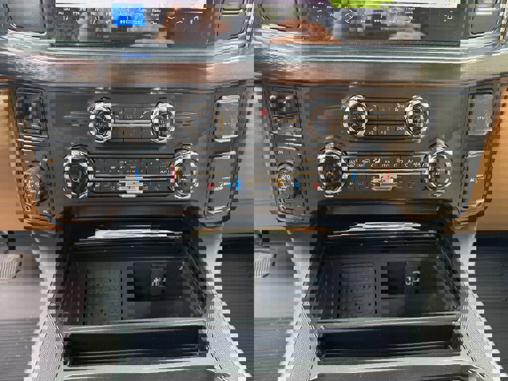 New 2026 Ford F250 Lariat image 45