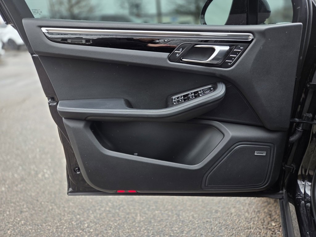 Used 2022 Porsche Macan S image 11