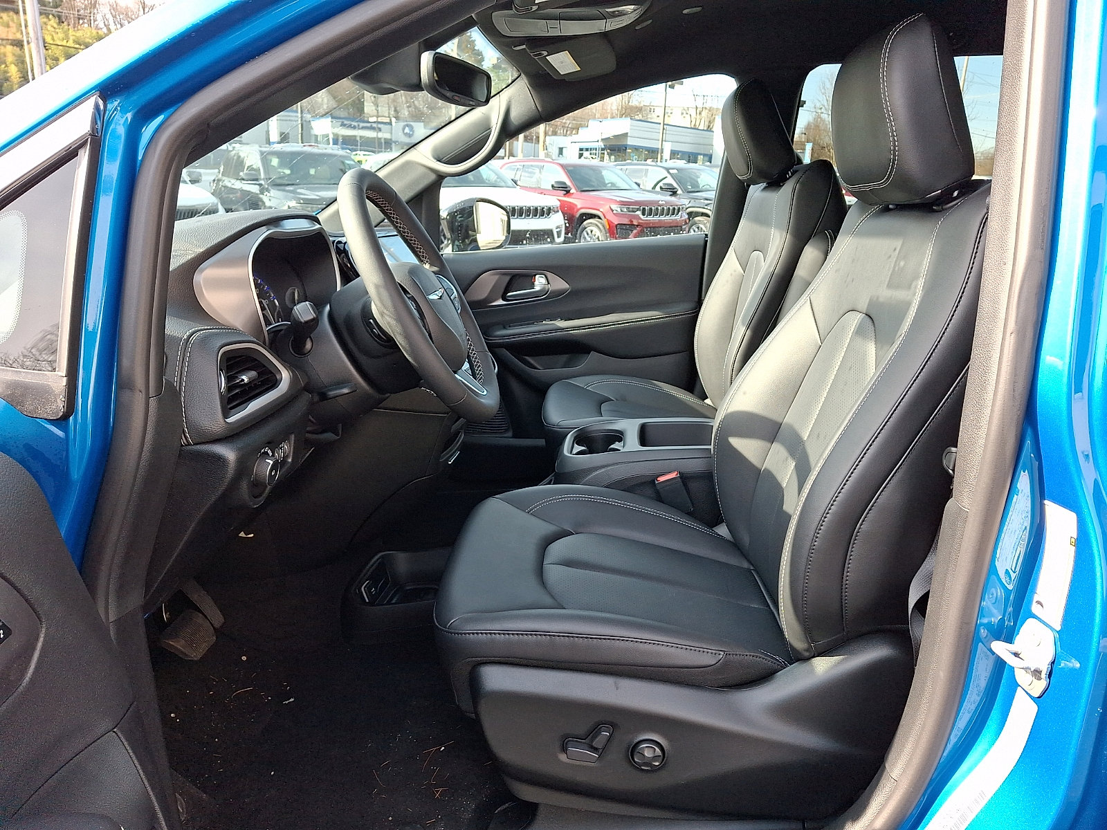 New 2026 Chrysler Pacifica Select image 9