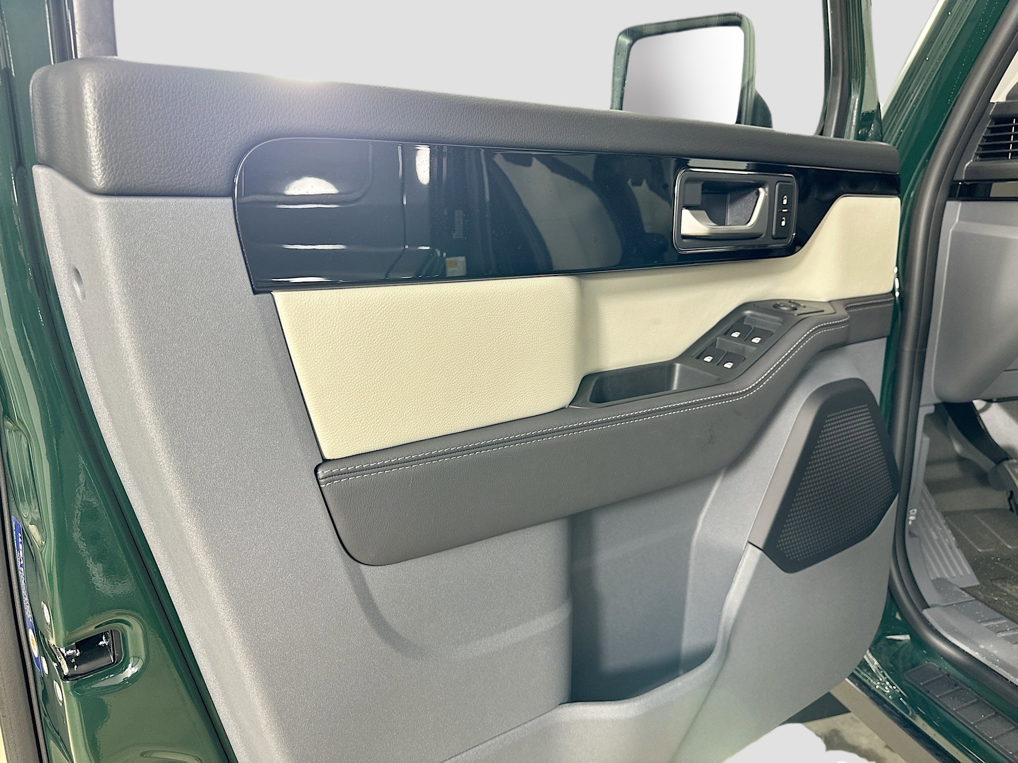 New 2025 INEOS Grenadier Fieldmaster Edition image 17