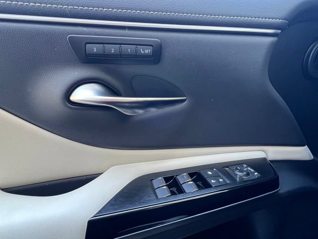 Certified 2025 Lexus ES 350 w/ Premium Package FWD image 35
