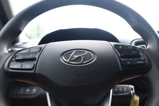 Used 2021 Hyundai Venue SE FWD image 9