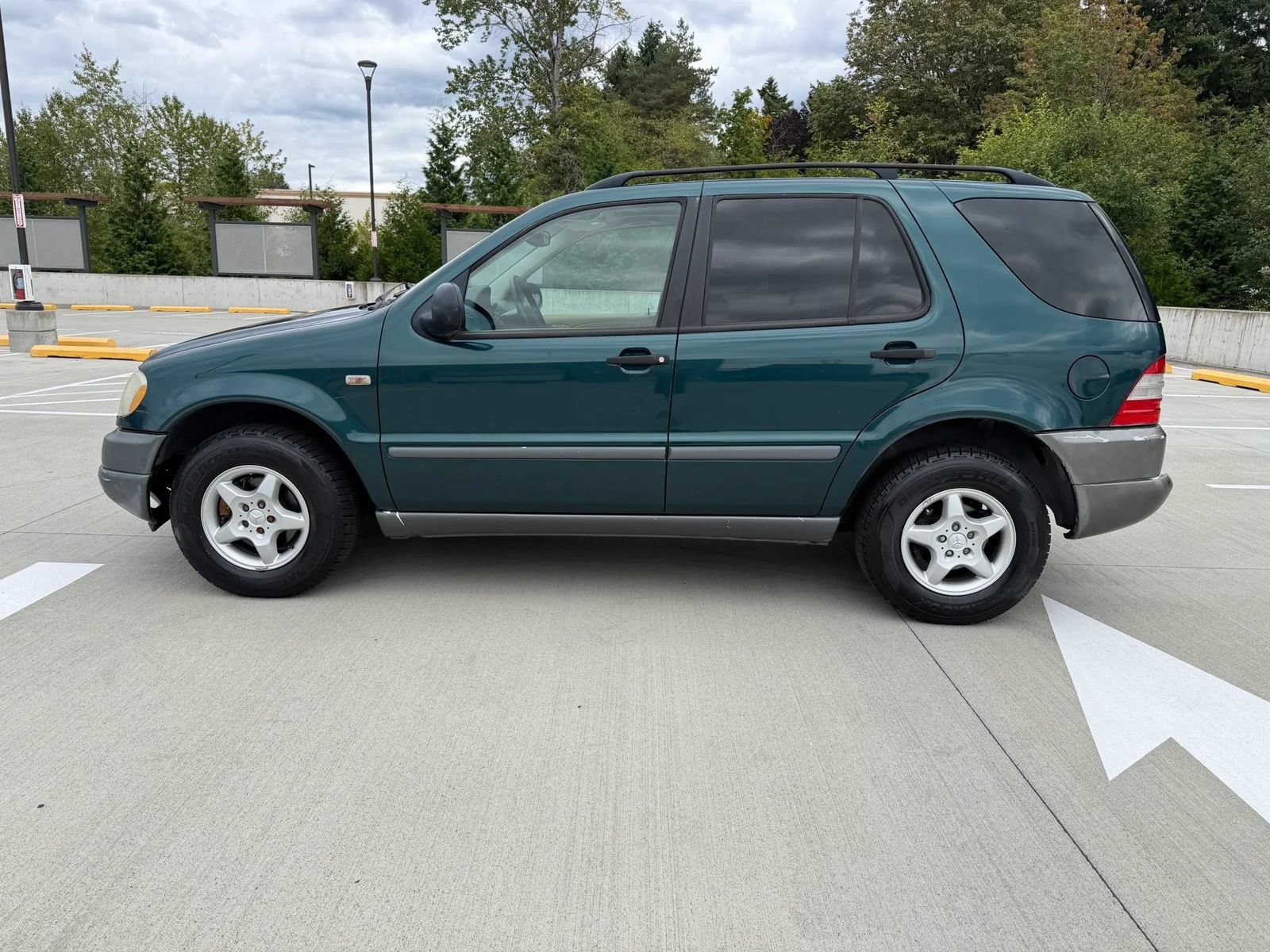 Used 1999 Mercedes-Benz ML 320 4MATIC image 9