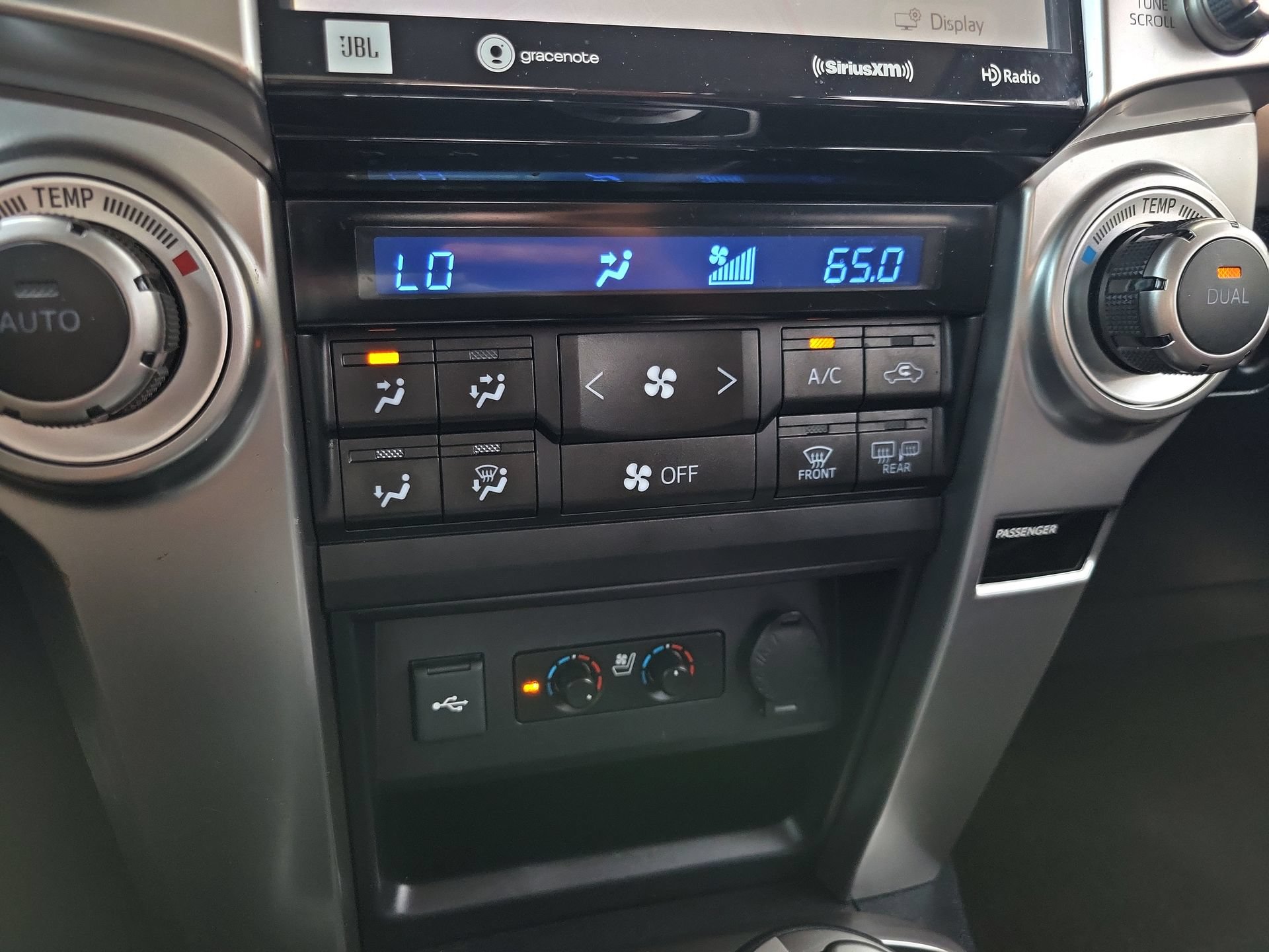 Used 2022 Toyota 4Runner Limited AWD/4WD image 26