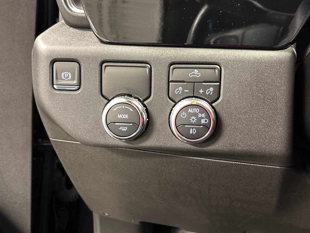 Used 2025 GMC Sierra 1500 Elevation w/ LPO, Elevation Black Package RWD image 33
