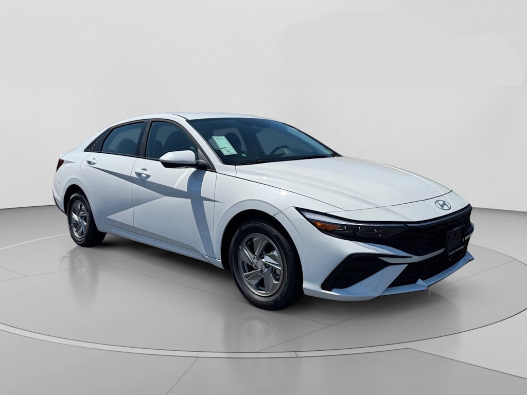 New 2026 Hyundai Elantra SE FWD image 1