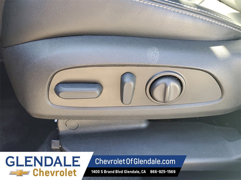 Used 2022 GMC Terrain SLT image 22