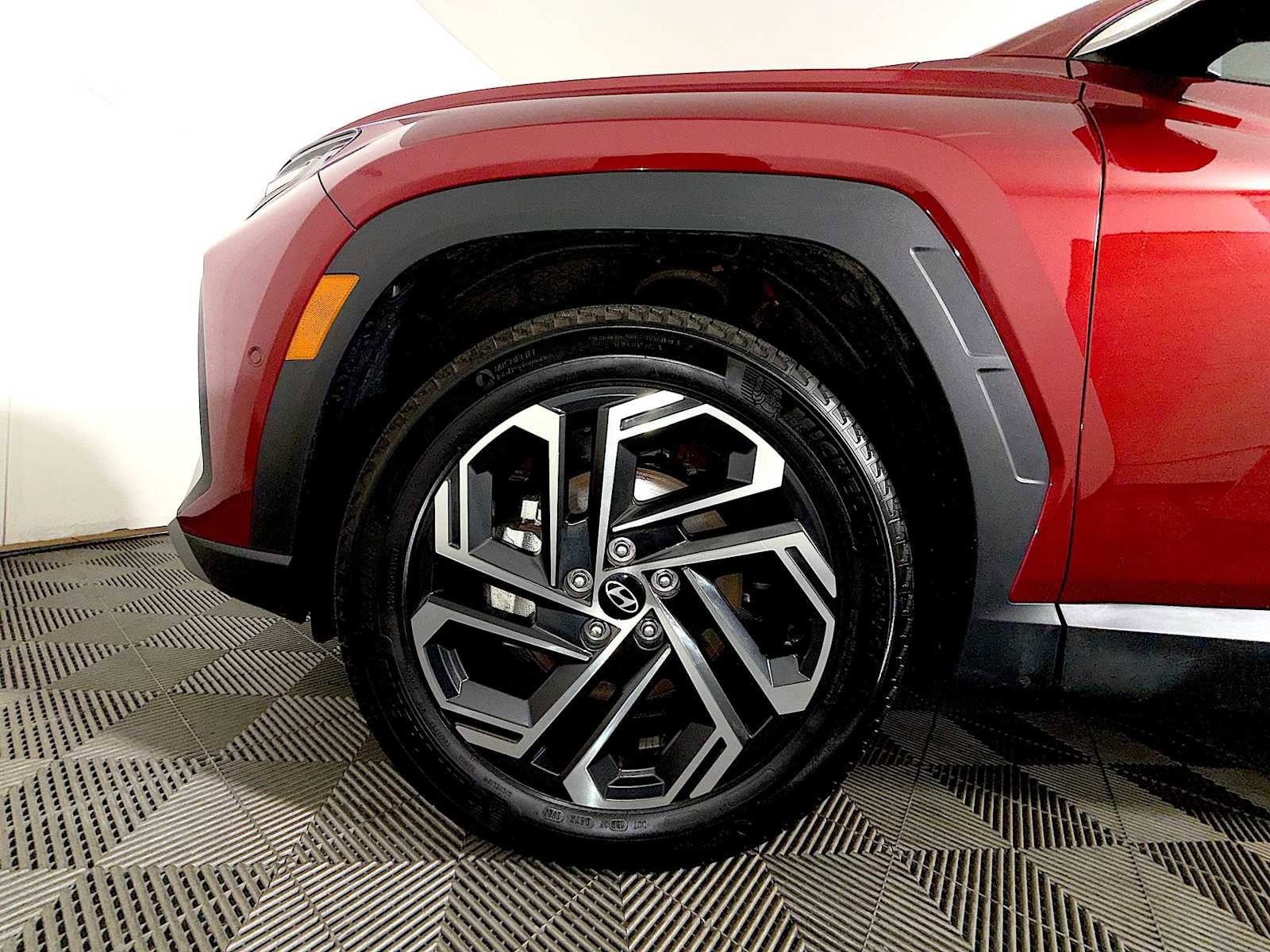 Used 2025 Hyundai Tucson Limited image 8