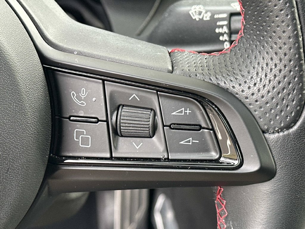 Used 2024 Alfa Romeo Giulia AWD image 27