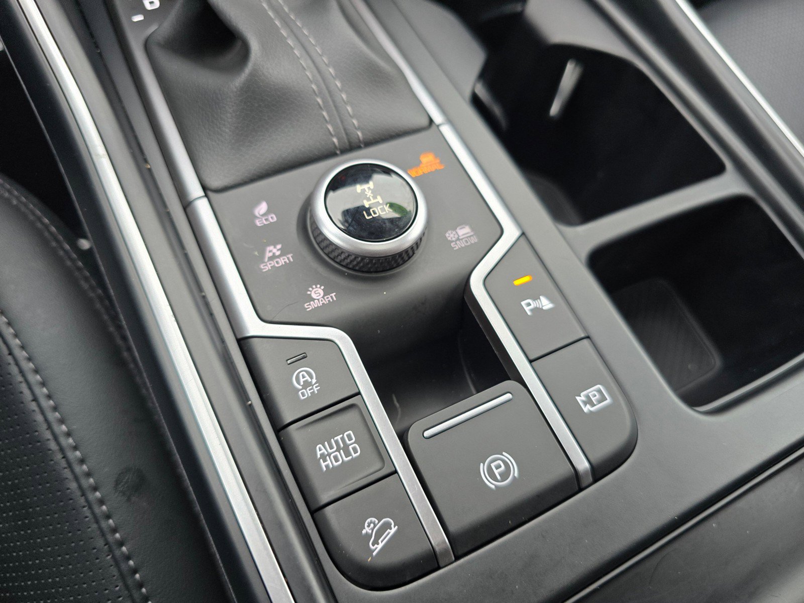 Used 2024 Kia Sorento S w/ Panoramic Sunroof Package image 31