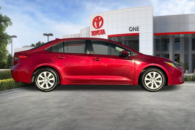 Certified 2024 Toyota Corolla LE image 3