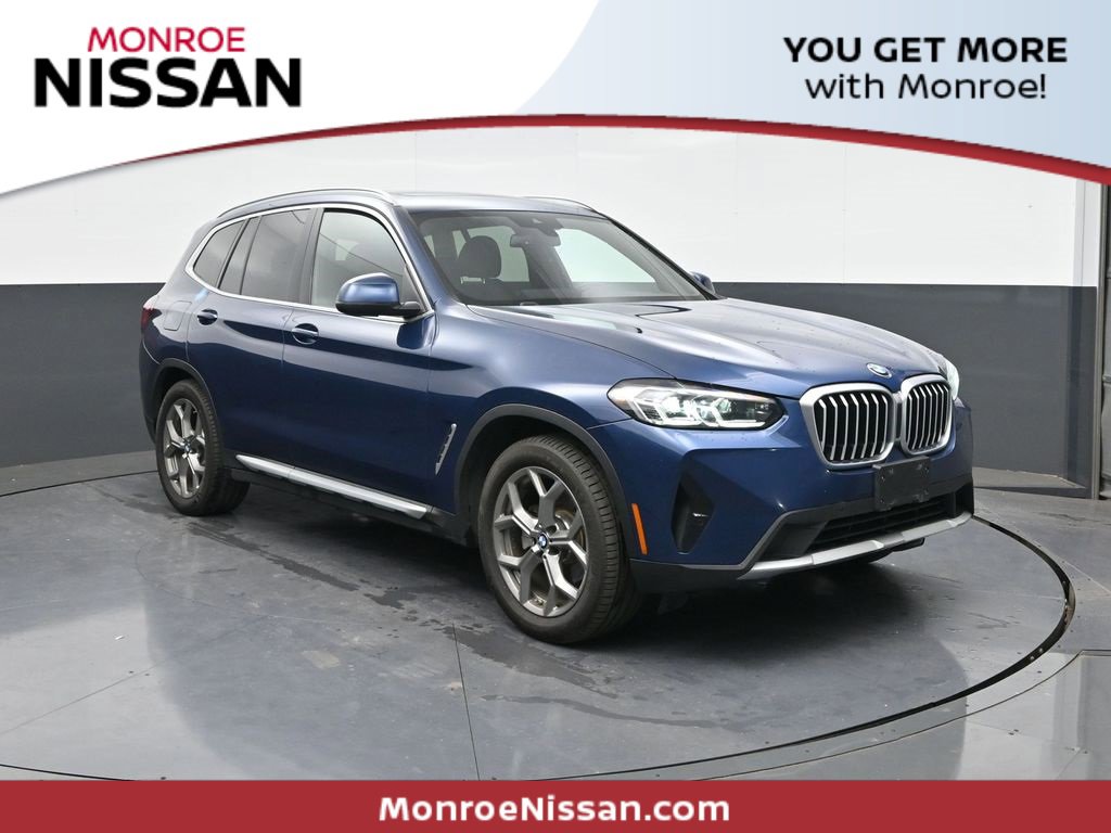 Used 2022 BMW X3 xDrive30i w/ Premium Package 2